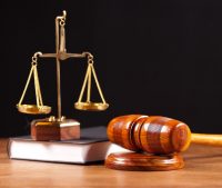 Elevii clujeni primesc lecții juridice de la avocați clujeni