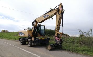 Lucrări de întreținere pe drumul județean DJ 103G, în localitatea Gheorgheni: Intervenții pe un sector de peste 6,5 kilometri