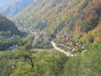 Se modernizează infrastructura rutieră din Valea Ierii