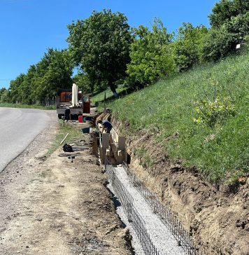 Lucrări de întreținere pe drumul din Căianu