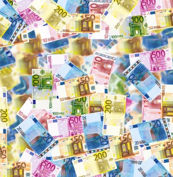 MIPE a finalizat plata primei de carieră didactică pentru cadrele didactice
